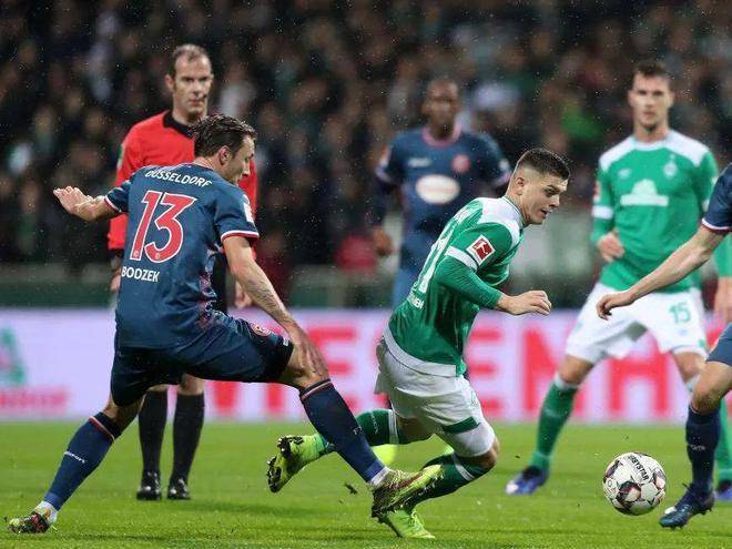 占据了控球 占据了控球